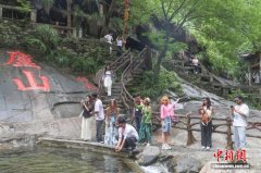 中外网络达人走进“人文圣山”江西庐山：用镜头展现庐山之美